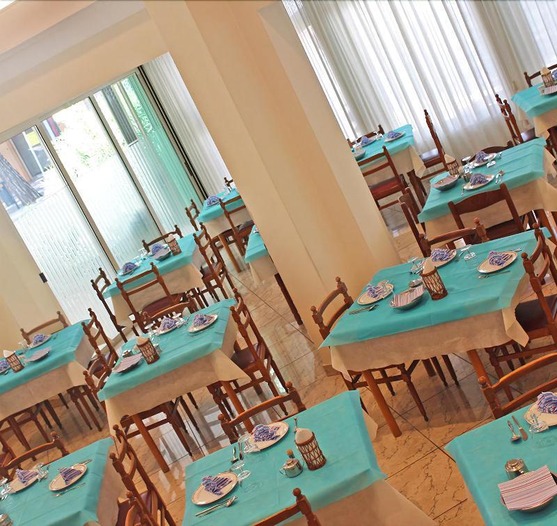 Hotel Royal Misano Adriatico Ngoại thất bức ảnh
