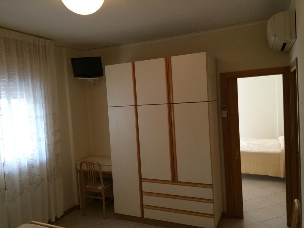 Hotel Royal Misano Adriatico Phòng bức ảnh